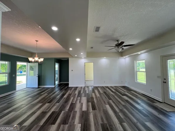 73 John Long Rd, Hazlehurst, GA 31539