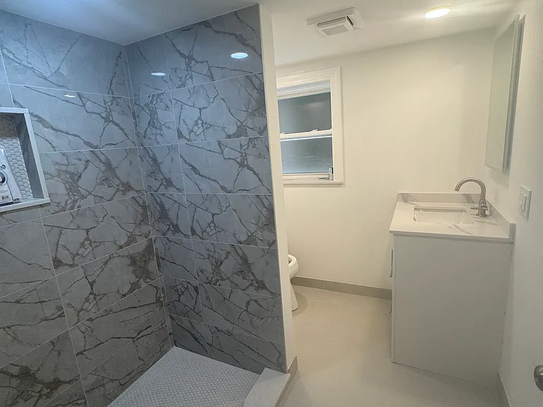 3719 N Sawyer Ave #B — Photo 13