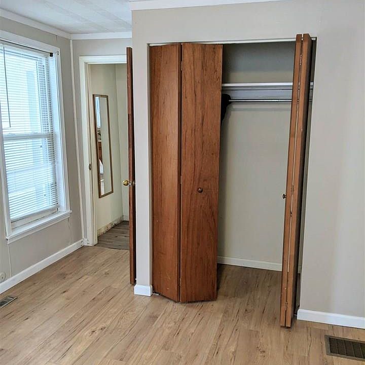 114 N Line St Chesaning, MI, 48616 Apartments for Rent Zillow