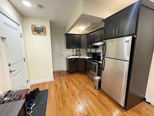 3rd image of 167 W 126th St APT 1