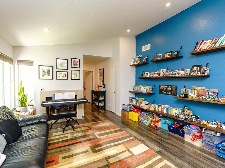 10830 Red Fern Cir — Photo 8