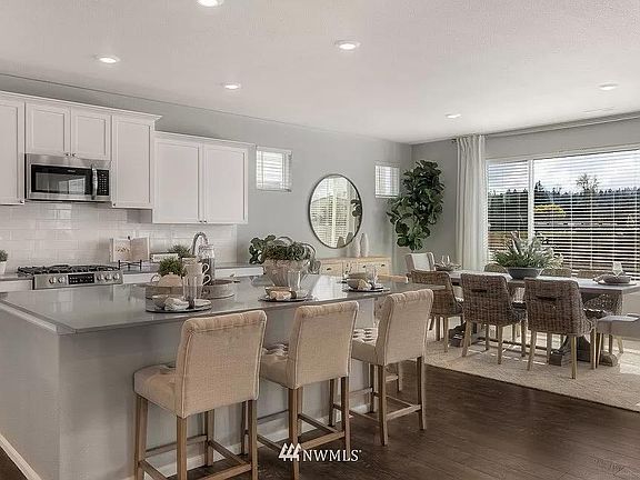4th image of 3007 15th Ave NW #75