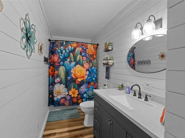 801 Poplar St, Honey Grove, TX 75446