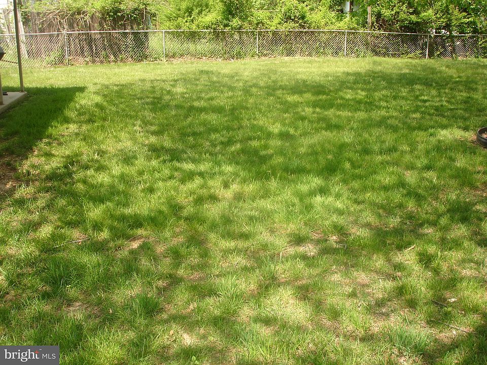 2nd image of 1913 Billings Ave