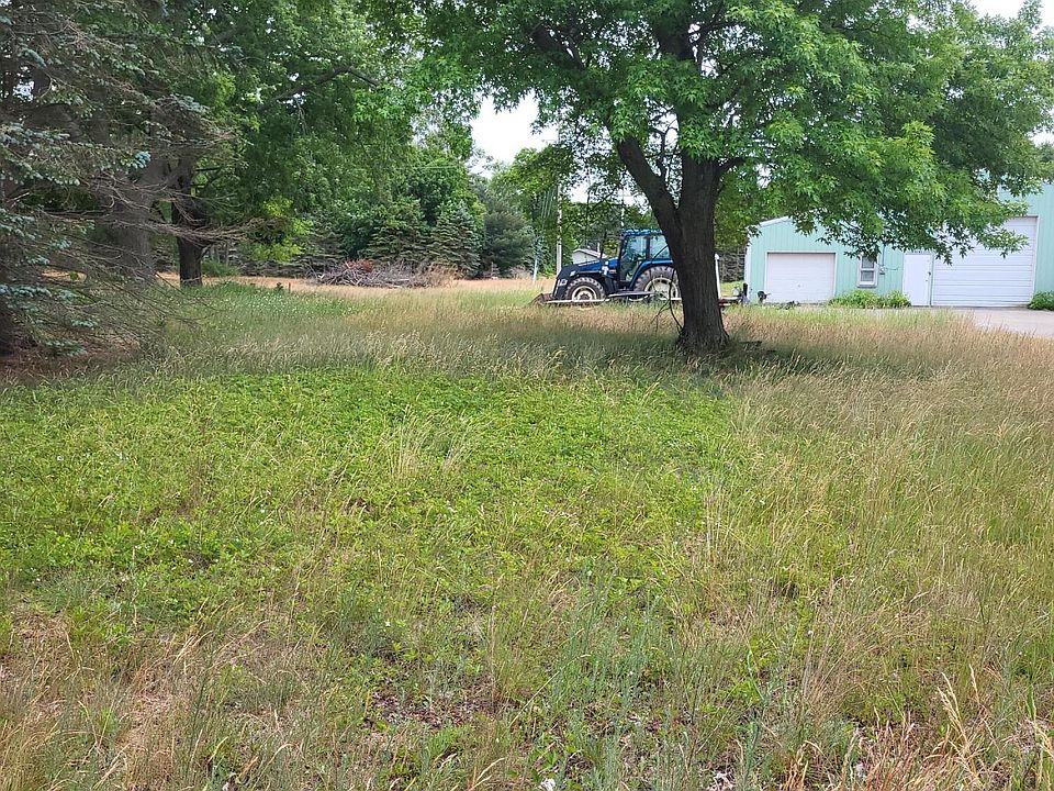 2nd image of E Lakewood Blvd