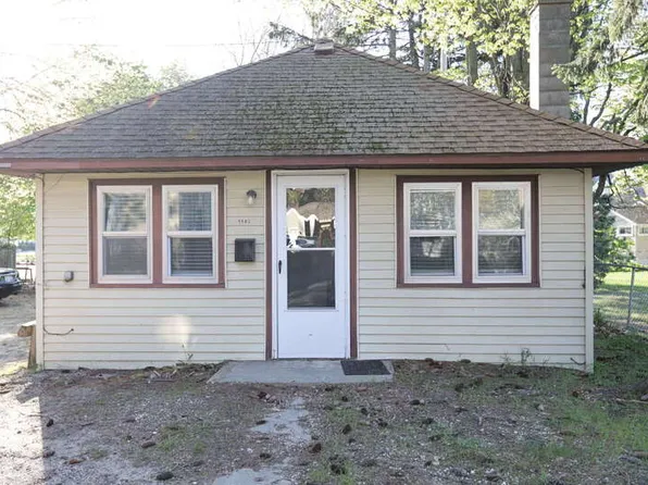 112 S 8th St #1/2, Grand Haven, MI 49417