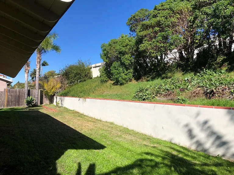3440 Donna Dr — Photo 6