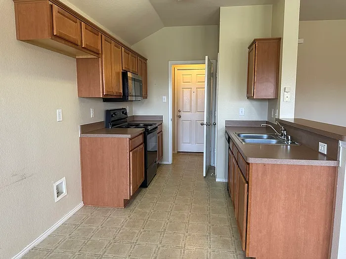 301 Meadow Lark Ln — Photo 19