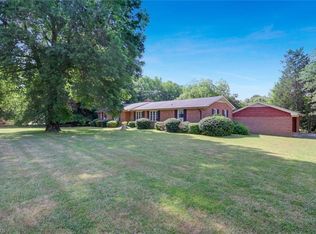 600 Archergate Rd, Browns Summit, NC 27214