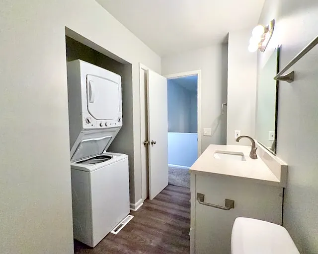 521 Cedar St NE — Photo 19