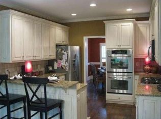 1207 Oakleigh Valley Dr, Powder Springs, GA 30127