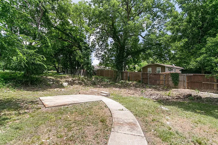 1211 E Virginia St — Photo 4
