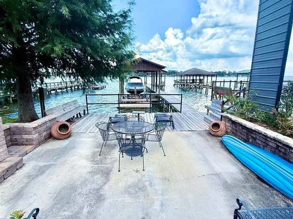 8052 False River Rd, Oscar, LA 70762