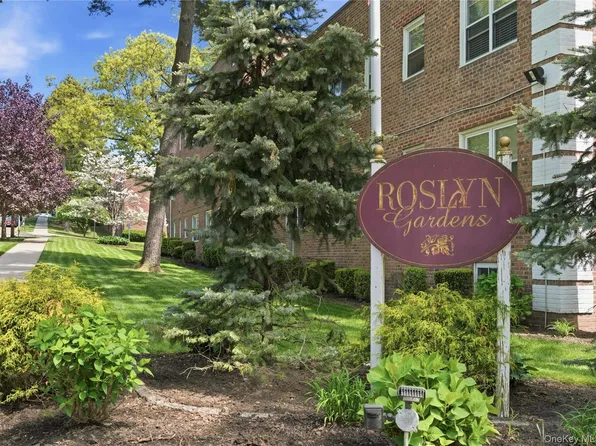 25 Edwards Street #2 E, Roslyn Heights, NY 11576