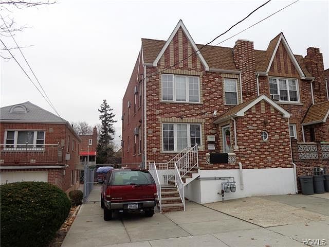 1st image of 2543 Laconia Ave