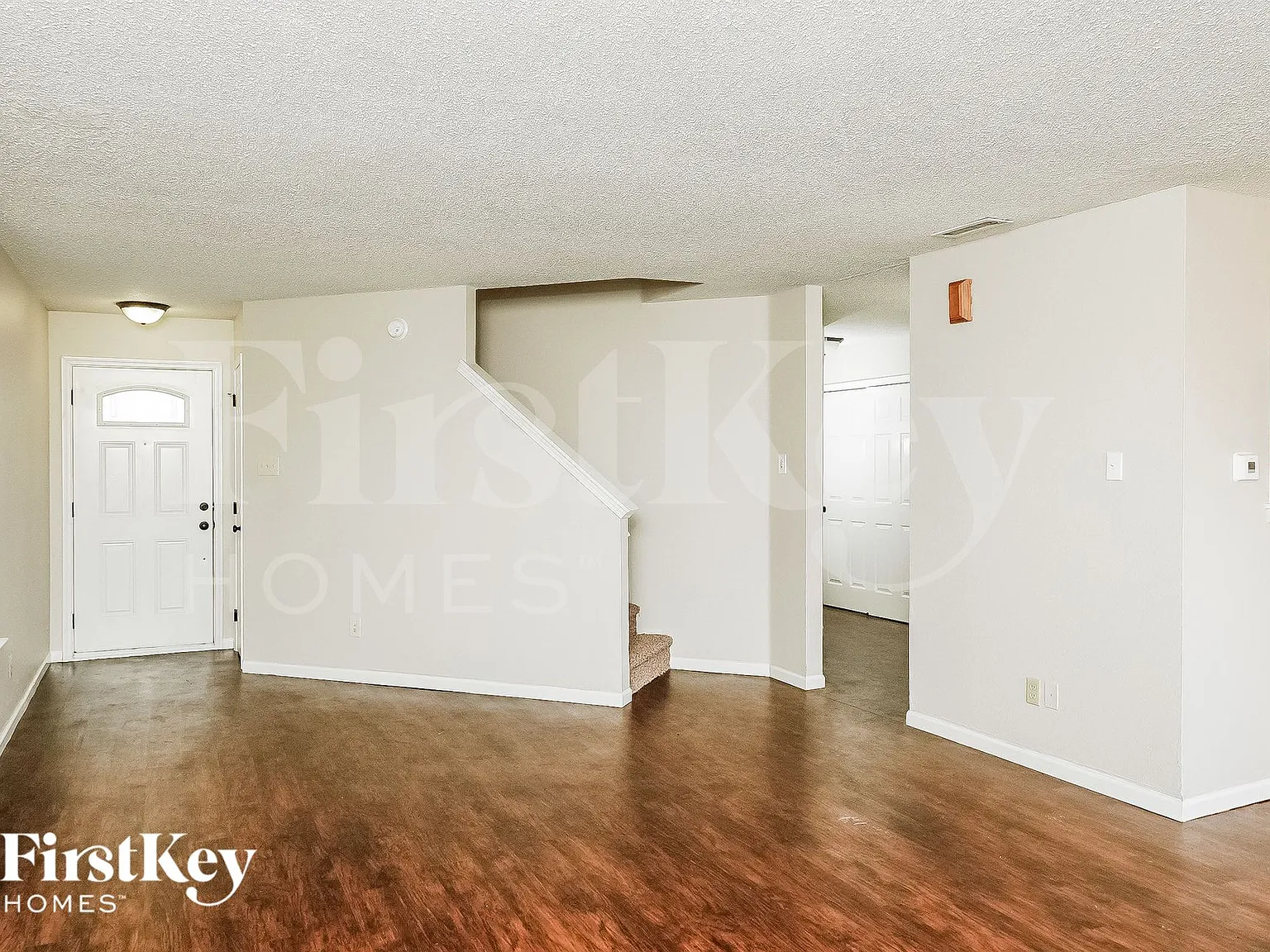3 bed, 2.5 bath, 1741 sqft, $1,975 — Photo 3