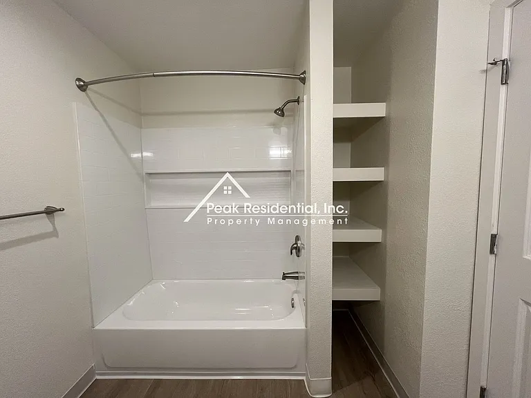 Gardenside Apartments — Photo 42