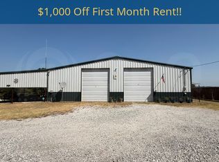 925 Jennings Ln, Azle, TX 76020