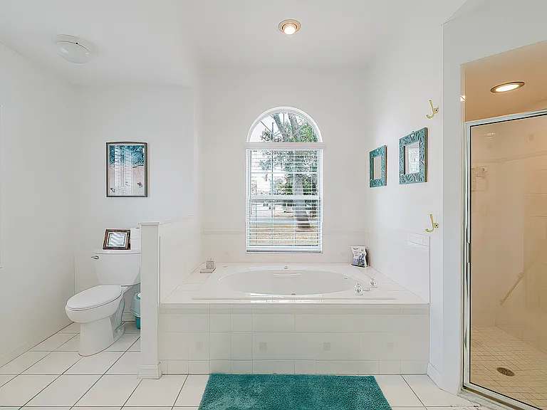 240 N Country Club Dr — Photo 28