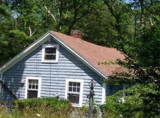 1265 Bartlett St, New Bedford, MA 02745