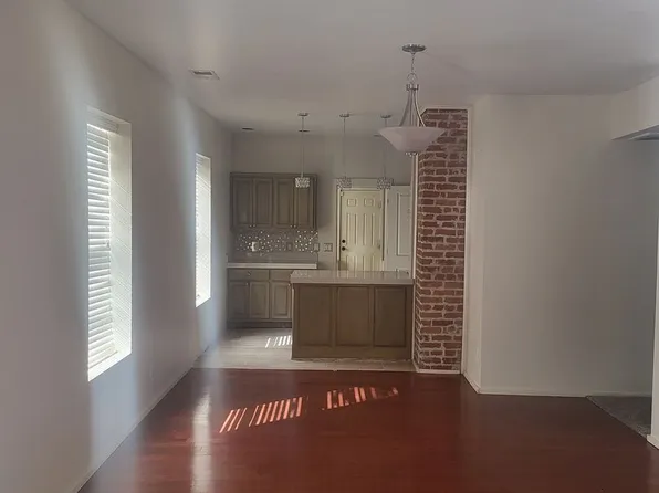423 High St SE, Albuquerque, NM 87102