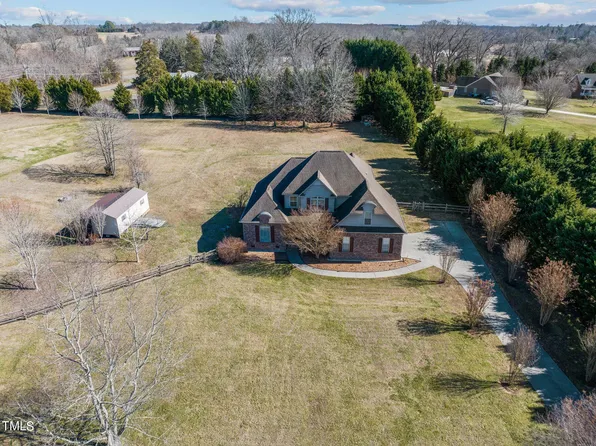 19 Garden Valley Dr, Winston Salem, NC 27107