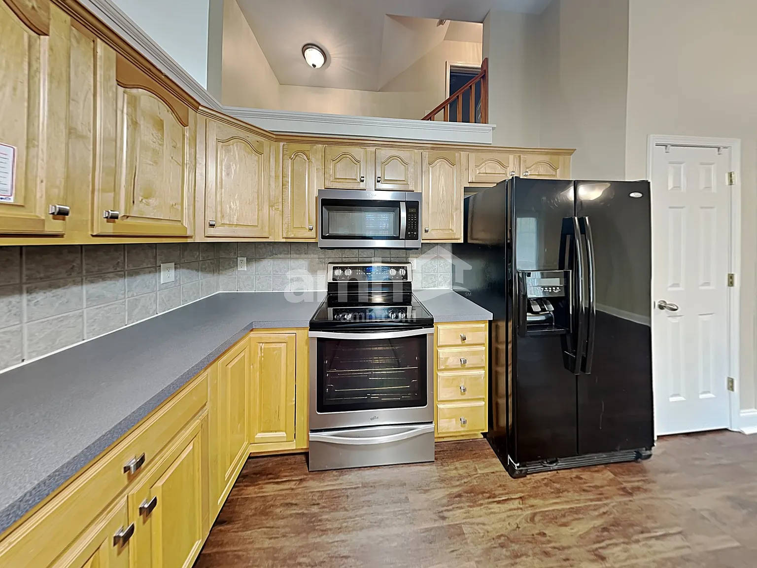3 bed, 2.0 bath, 1705 sqft, $2,115 — Photo 3