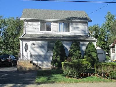2nd image of 262 Ryerson Rd