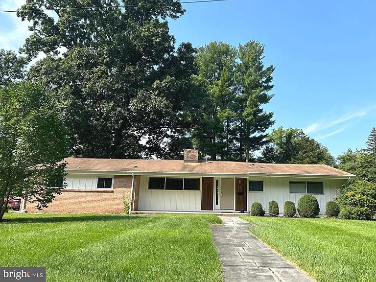 28 Pardoe Rd — Photo 1