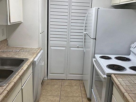 5th image of 3948 NW 87th Ave #3948