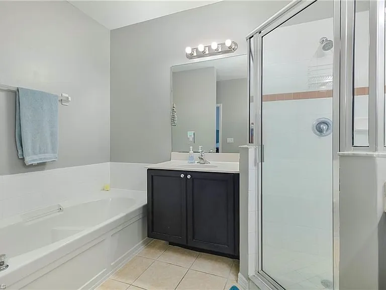 9139 Spring Mountain Way — Photo 13