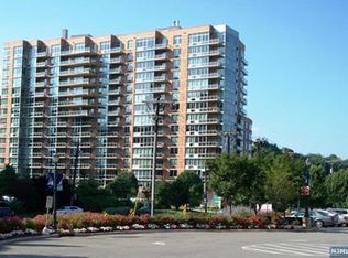 316 Hudson Park #316, Edgewater, NJ