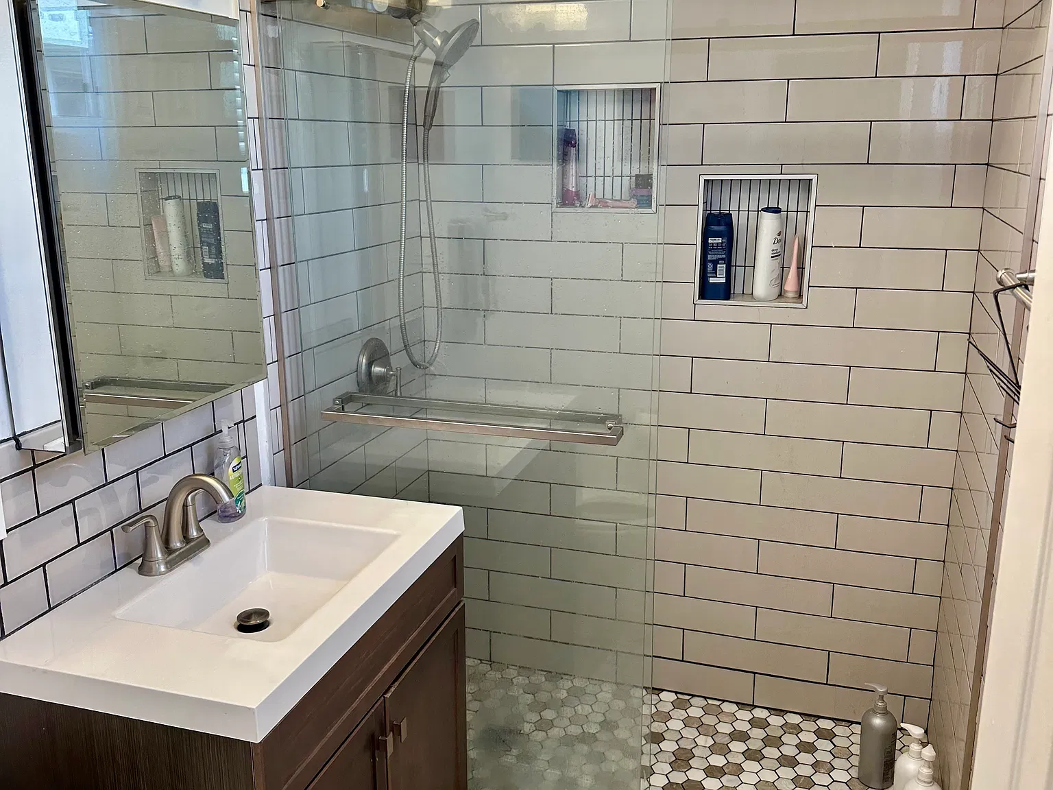 2 bed, 750 sqft, $3,800 — Photo 2