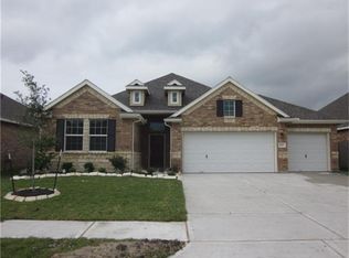 8323 Egret Bay Cir, Mont Belvieu, TX 77523