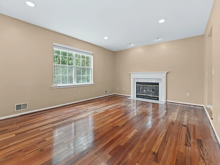 1 Gaelic Ct — Photo 38