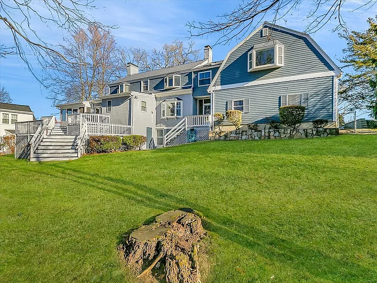 243 Upland Ave — Photo 4