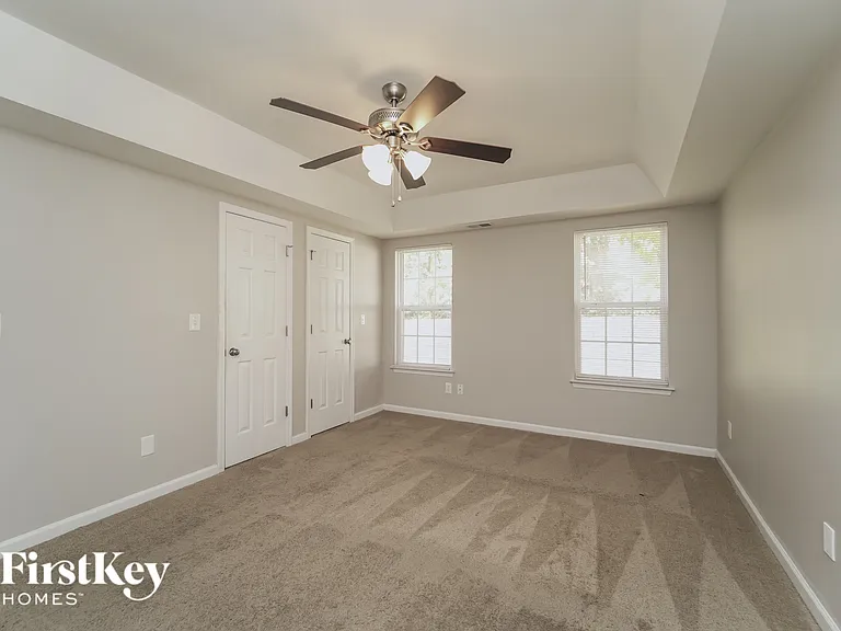 7008 Hidden Creek Dr — Photo 8