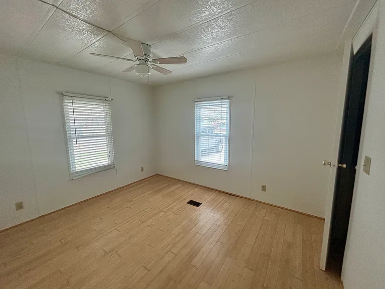 130 Grassy Key Ln — Photo 11
