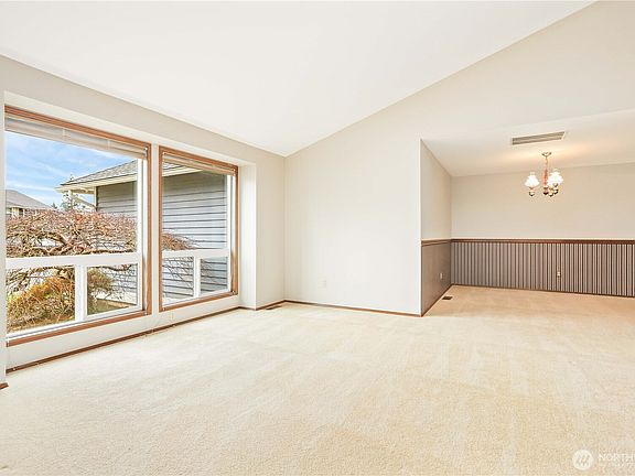 4th image of 18309 26th Drive SE