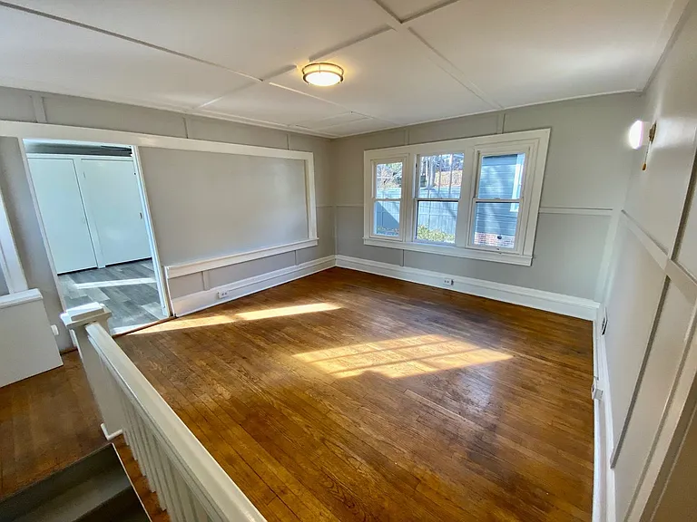 40 Larchmont Rd — Photo 36