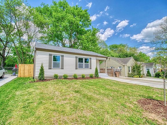 3rd image of 903 Broadmoor Dr