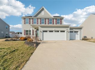 36564 Rummel Mill Dr, North Ridgeville, OH 44039