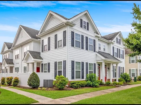 514 Hermit Thrush Way, Chesapeake, VA 23323