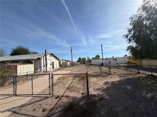 2098 Bermuda Dr, Bullhead City, AZ 86442
