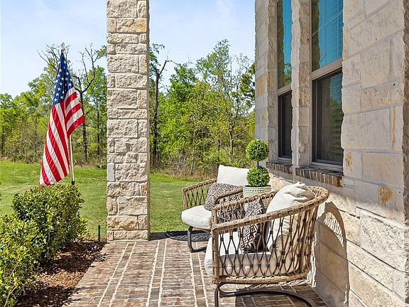 4th image of 9801 Preserve Way