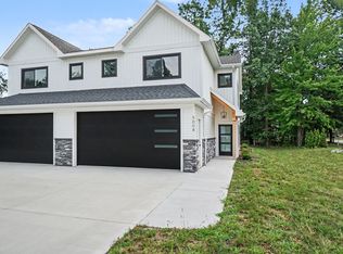 5008 Danbury Pl, Midland, MI 48640