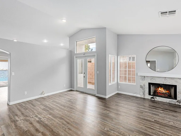 Renovated open and modern