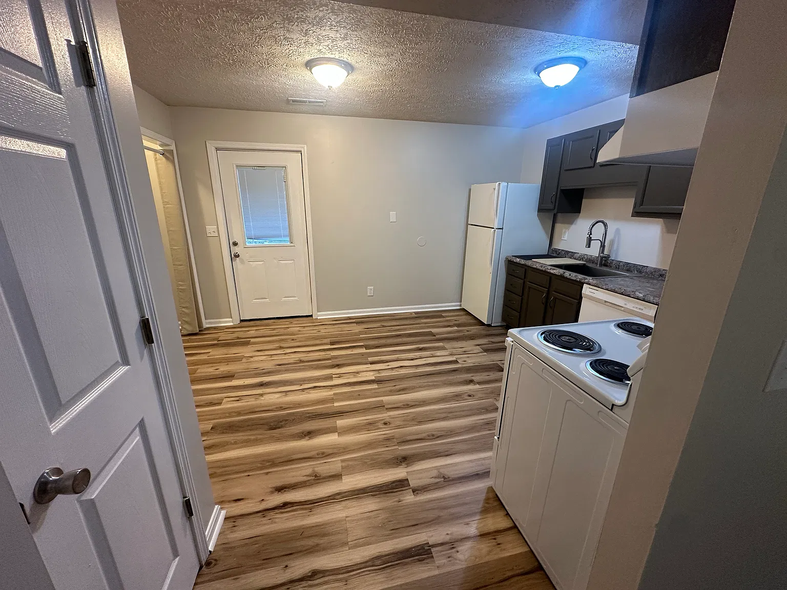 3932 Booker Ave — Photo 3