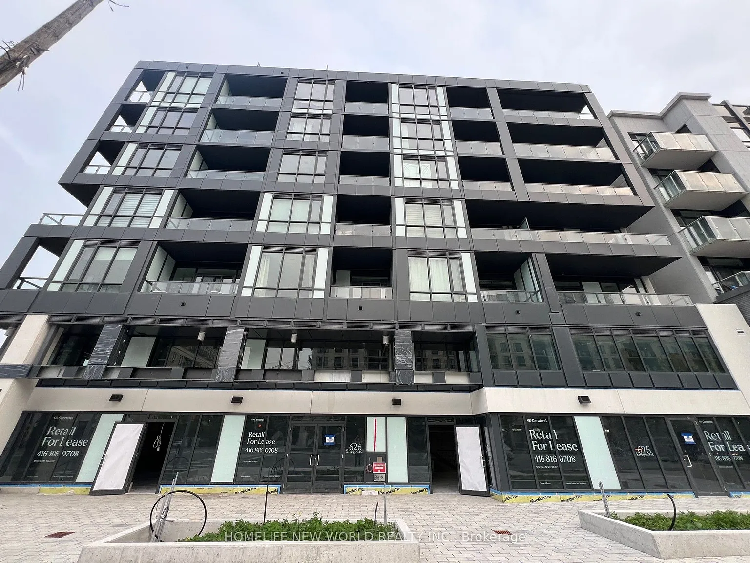 625 Sheppard — Photo 3