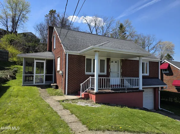 46 Overhill Dr, Monessen, PA 15062